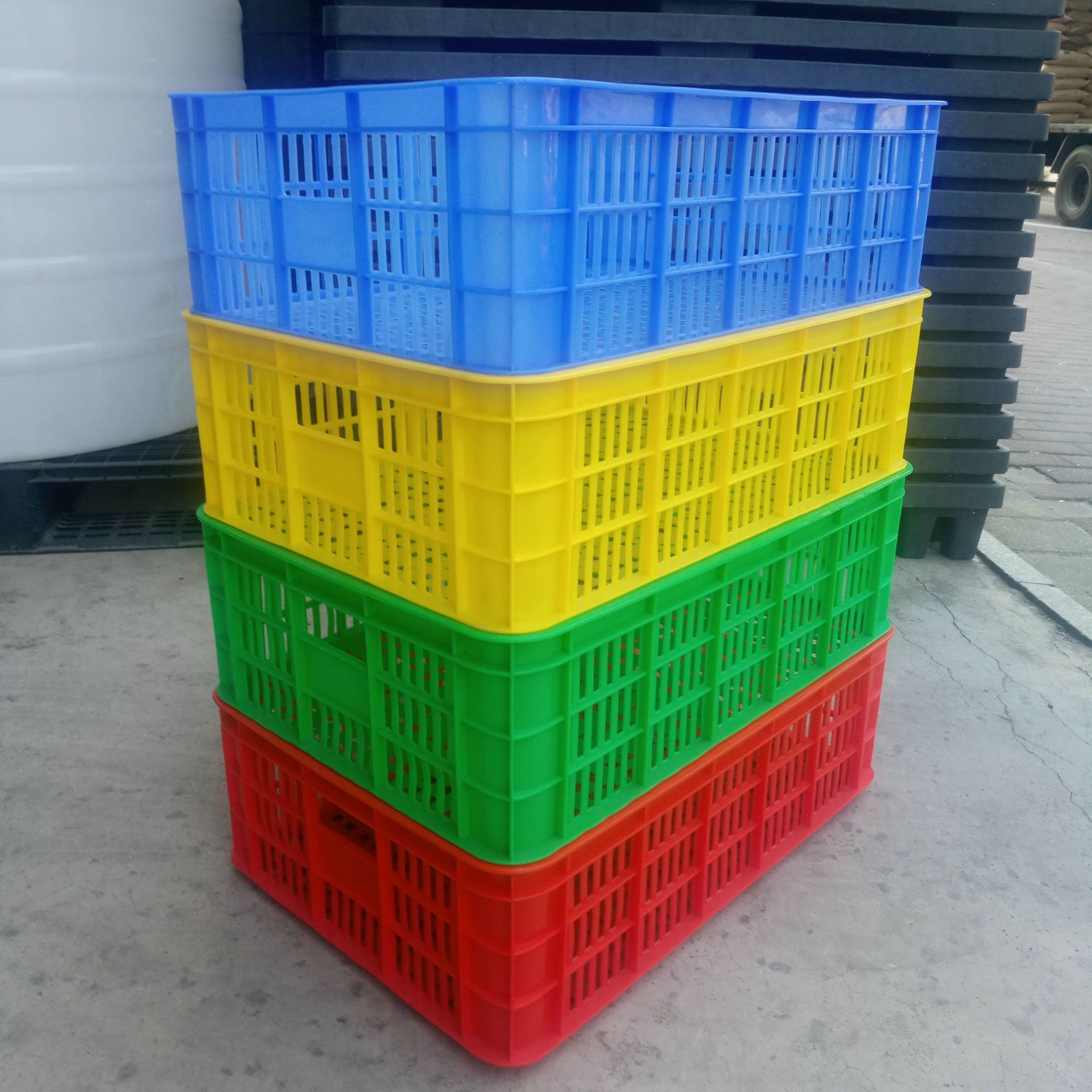 厂家供应塑料周转萝 有孔塑料箩筐 漏水塑胶框 水果箩 工厂周转箩