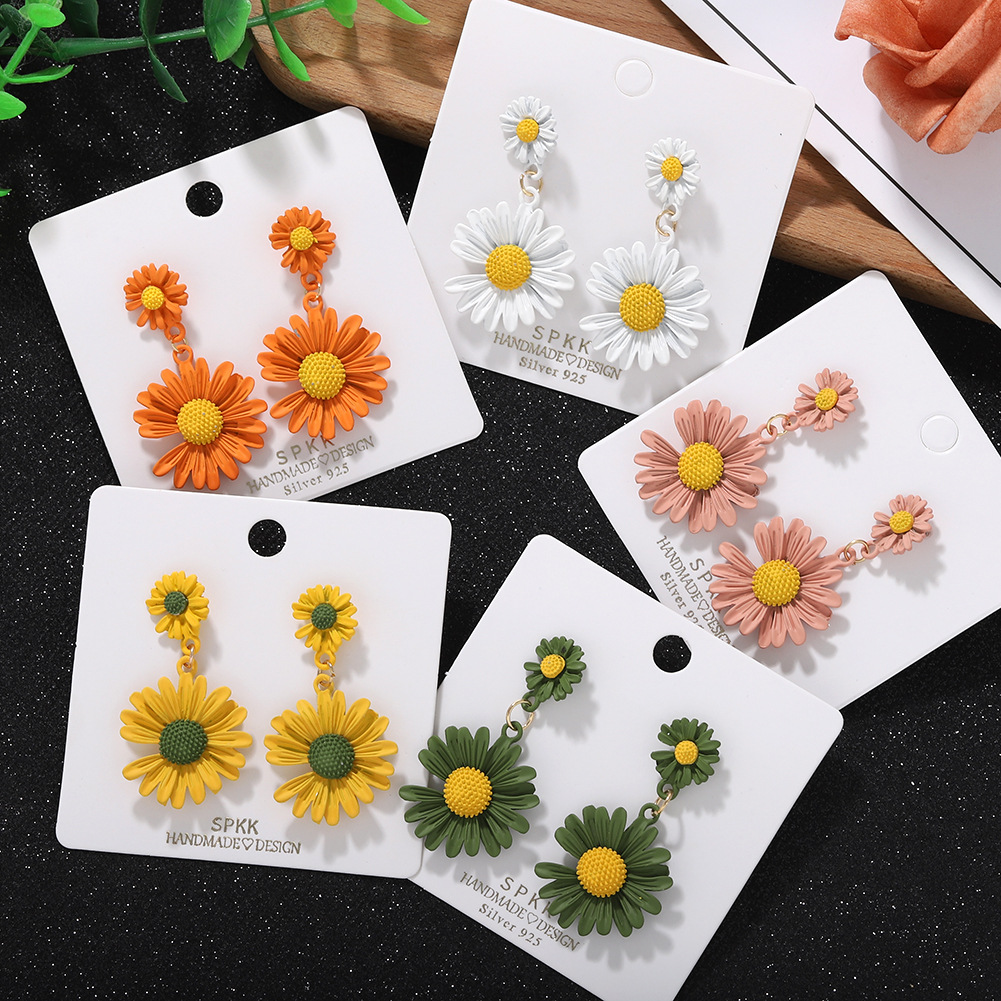 New Fashion Bridal Flower Daisy Sweet Earrings For Women display picture 6