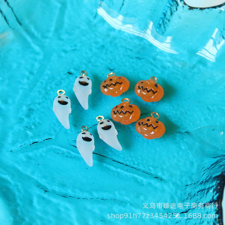 Title 6, Halloween Mini Frosted Little Ghost Pumpkin Ste...
