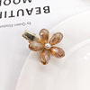 Cute crab pin from pearl, hairgrip, hair accessory, bangs, internet celebrity