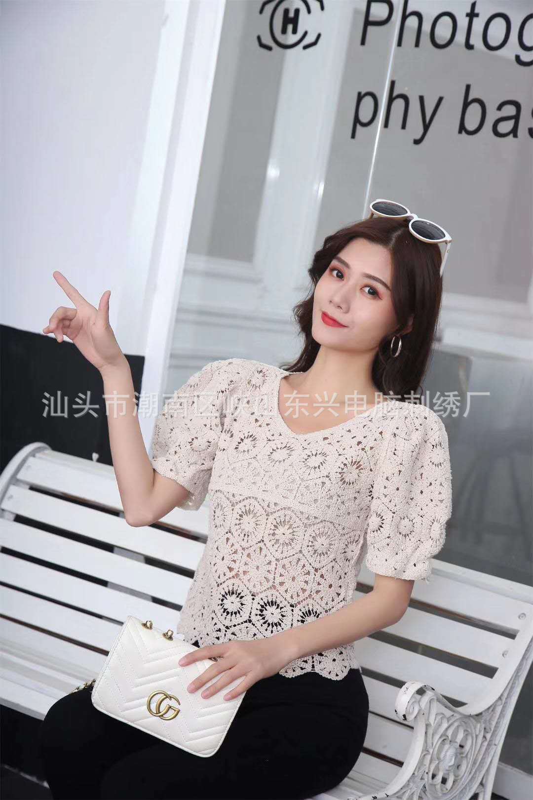 2020 new pattern Korean Edition Ultra-fire Western style Show thin crochet Hollow Easy puff sleeve have cash less than that is registered in the accounts jacket