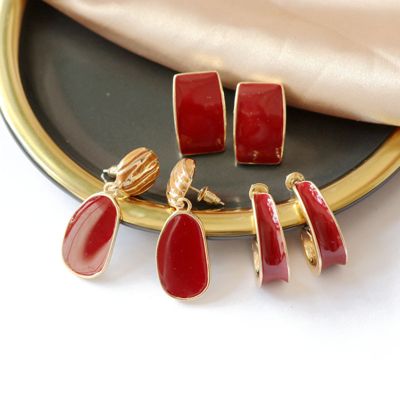 Red Curved Rectangle Earrings display picture 7