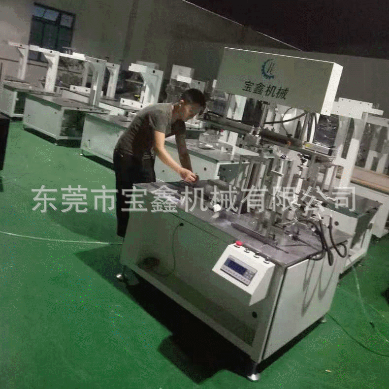 飞达贴窗机批发 丝网上胶机 全自动丝网机 彩盒纸箱贴窗机