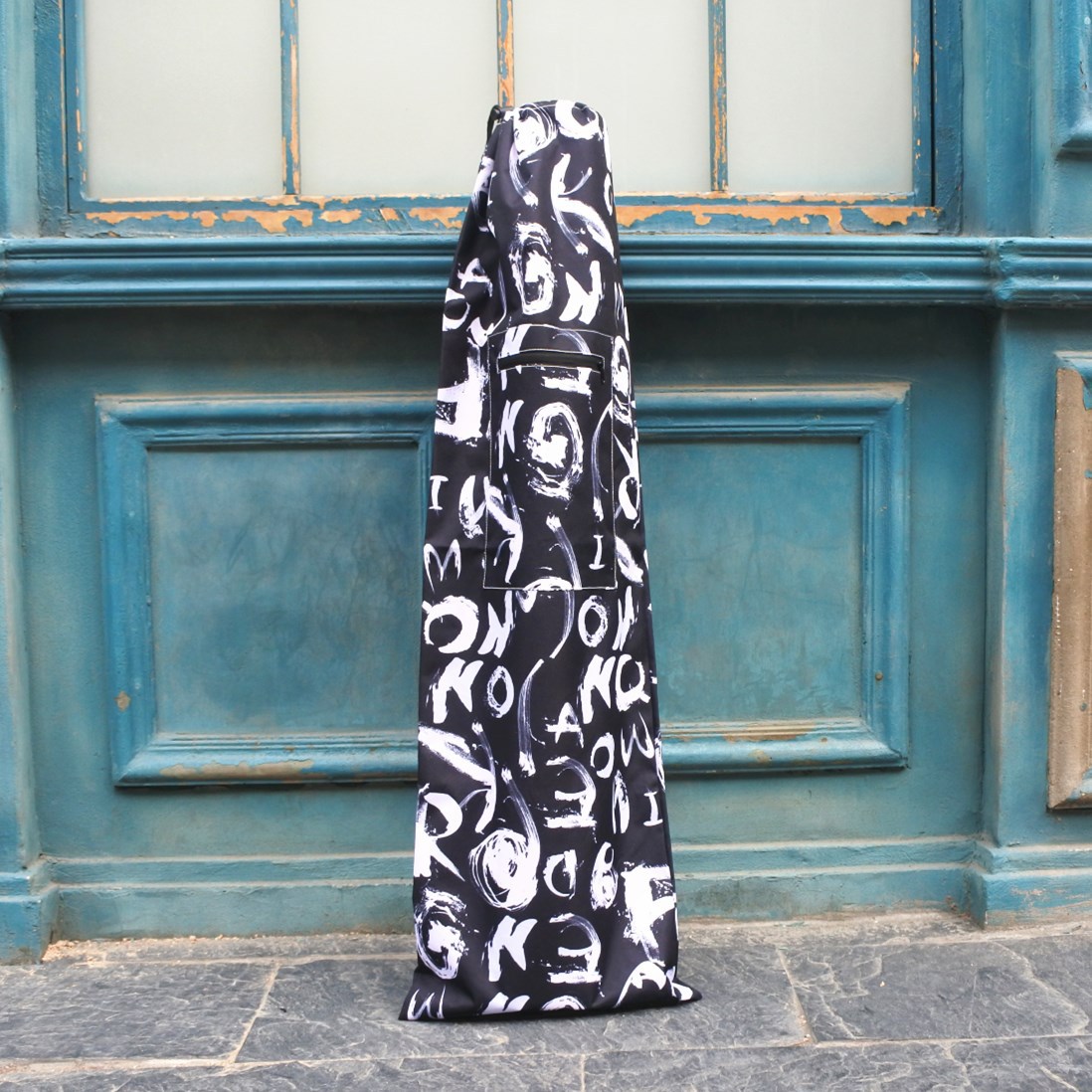 알파벳 낙서 플리퍼 백