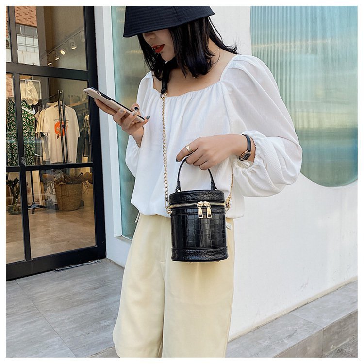 New Portable Crossbody Summer Texture Crocodile Pattern Chain Bucket Bag Wholesale display picture 14