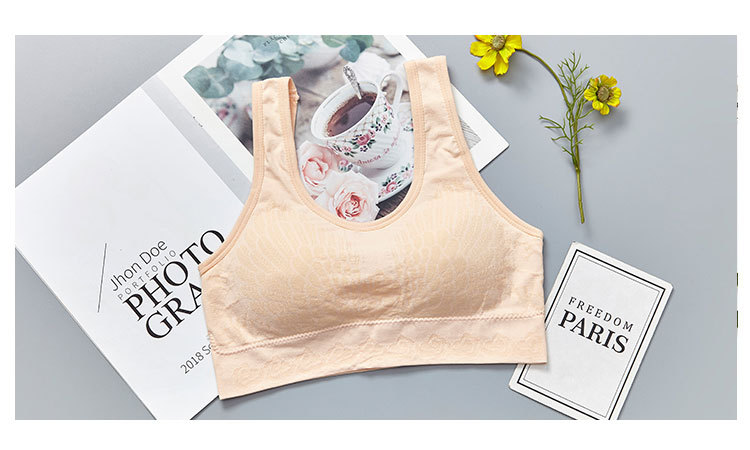 New seamless, wire-free cotton lining sleep gathering yoga lace beauty back vest sports bra for women detail image 17