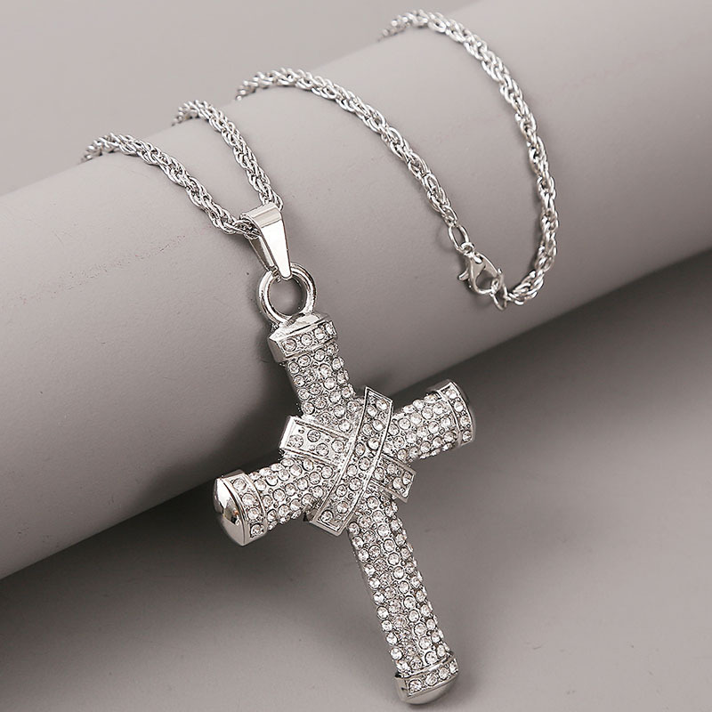 Hip Hop Creative Diamond Cross Necklace Long Exaggerated Pendant Jewelry Wholesale Nihaojewelry display picture 8