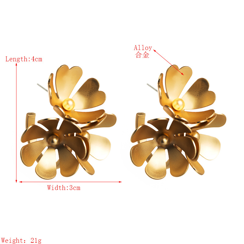 New Fashion Exaggerated Personality Golden Flower Earrings Multi-layer Large Petal Temperament Wild Earrings Wholesale Nihaojewelry display picture 1