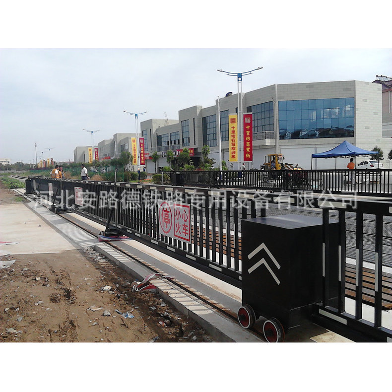 长期提供铁路道口栏门 铁路道口栏门加工 铁路道口栏门