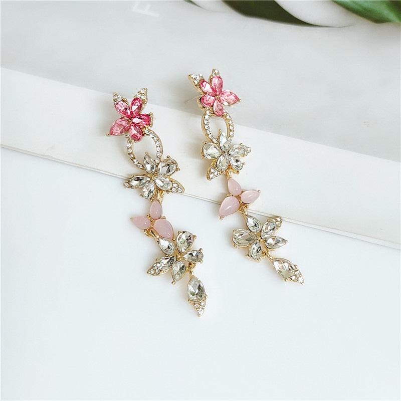 New Trendy  Long Flower Diamond Earrings Wholesale display picture 1