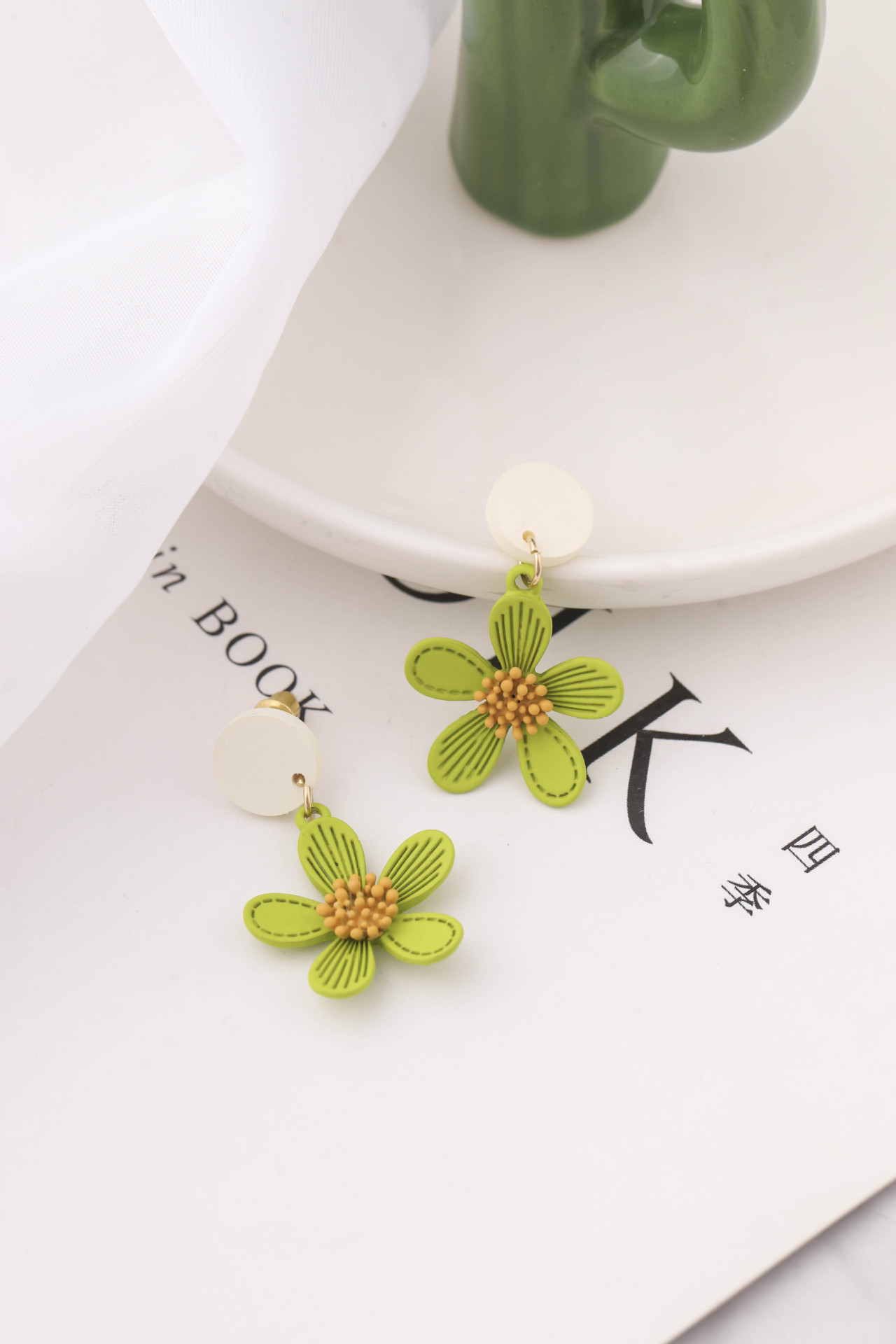 Fashion Cute Butterfly Shape Flower Drop Earrings display picture 3