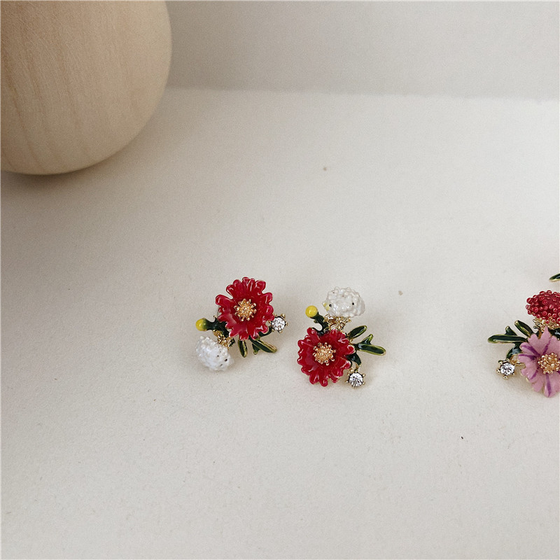 1 Pair Elegant Lady Flower Plating Alloy Ear Studs display picture 3