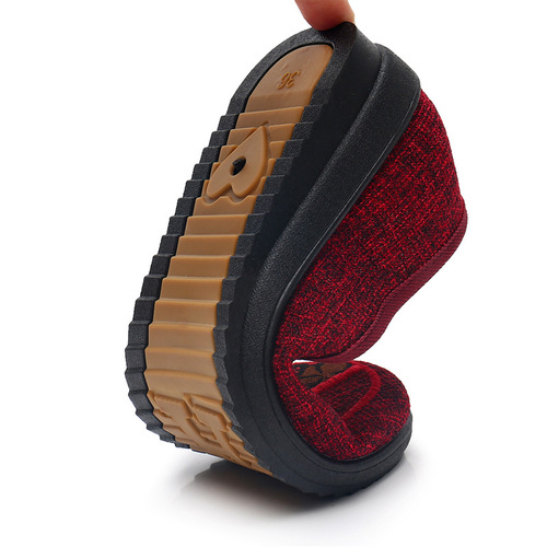 Old Beijing cloth shoes for middle-aged and elderly women, soft soles, non-slip, comfortable and breathable, old ladies' slip-on casual shoes, mother's shoes