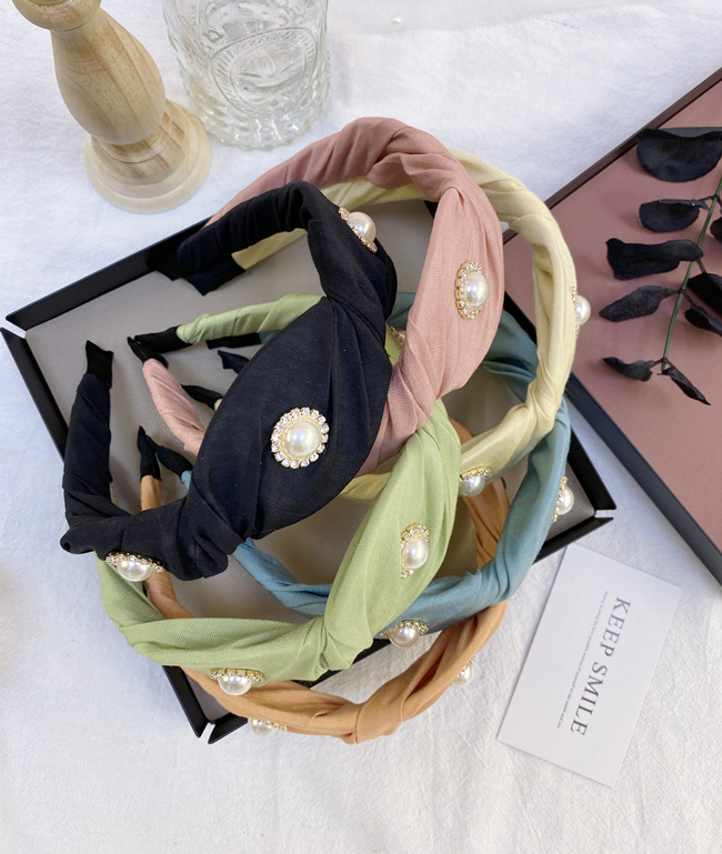 Korean Fashion Pearl Fold Headband Candy Solid Color Princess Fabric Diamond Wave Wide-brimmed Headband Wholesale Nihaojewelry display picture 24