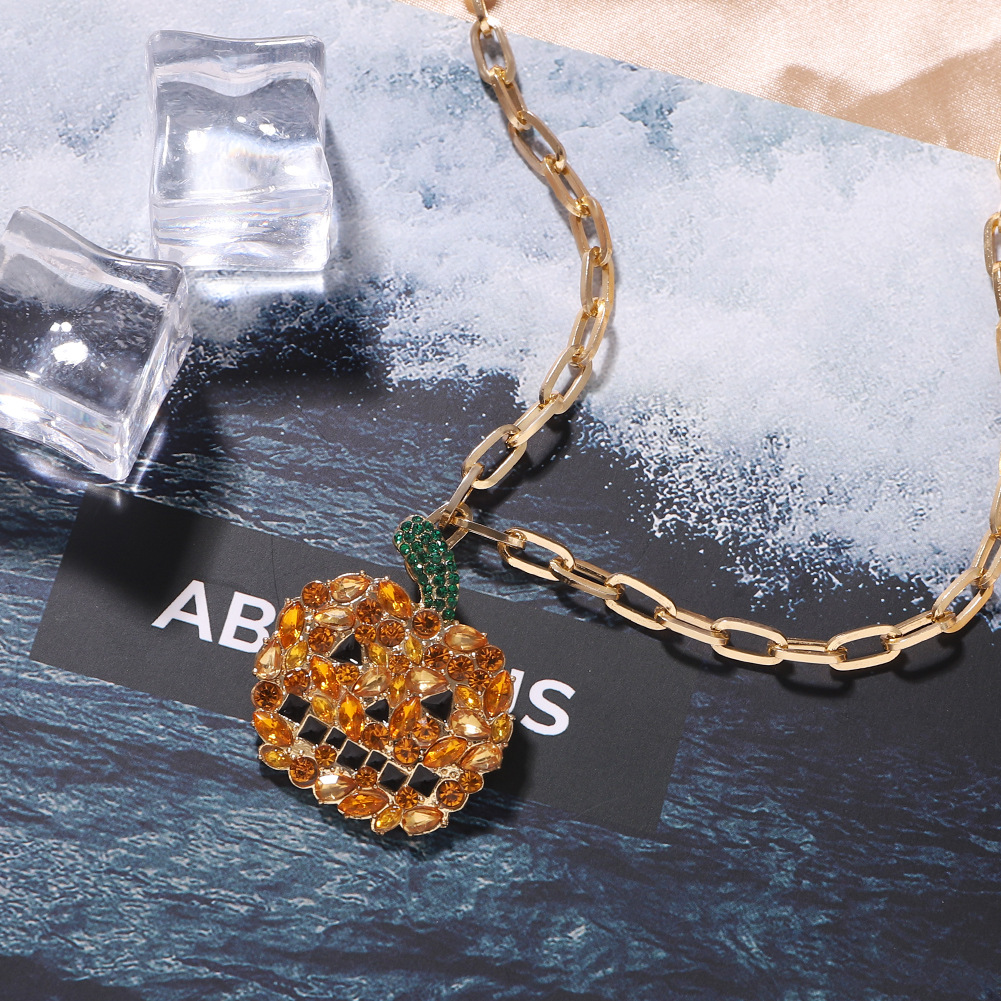Einfache Legierung Diamant Kreative Neue Halskette Großhandel display picture 6