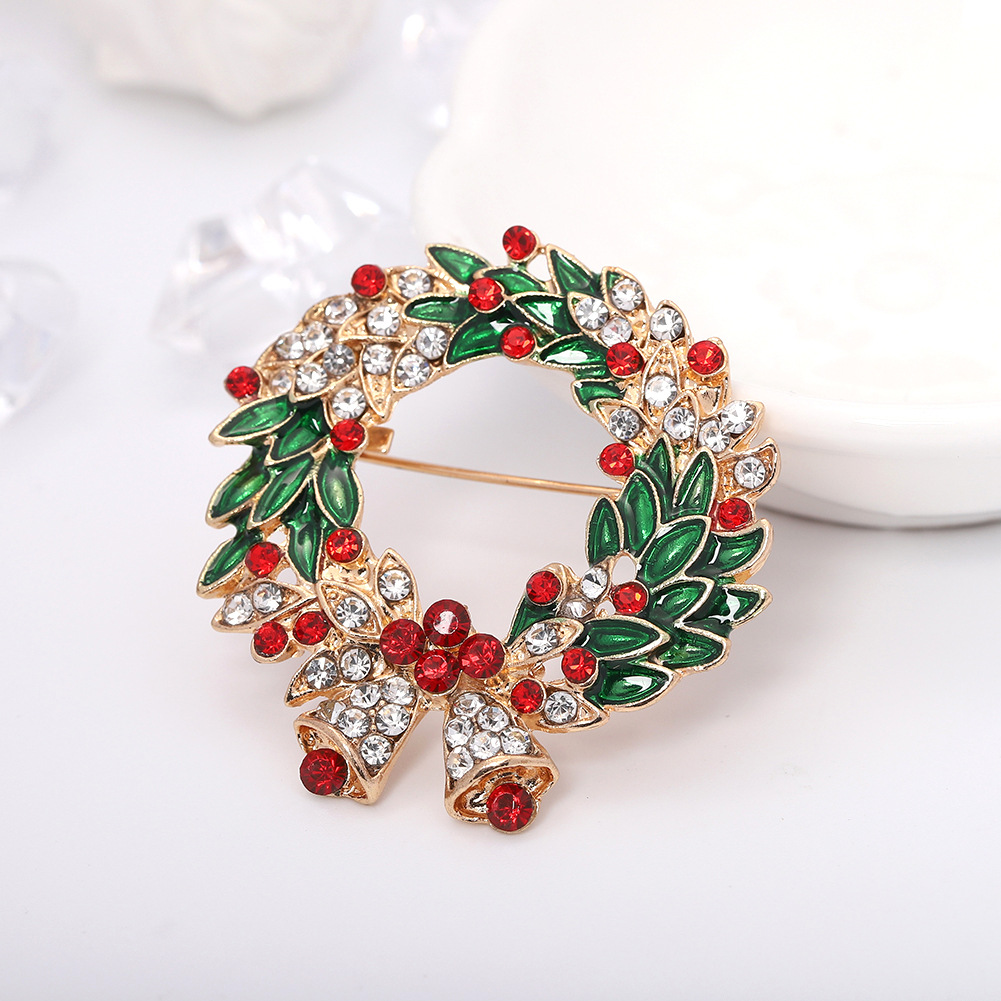 Christmas Wreath Silk Scarf Buckle Vintage Brooch display picture 3