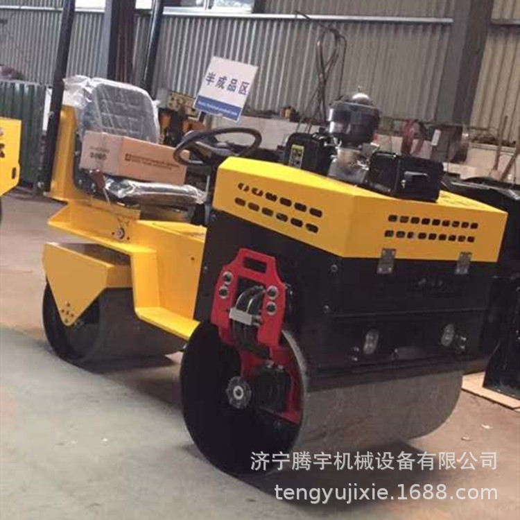 小座驾式双钢轮震动压路机178动力的压路机价 济宁腾宇压路机现货