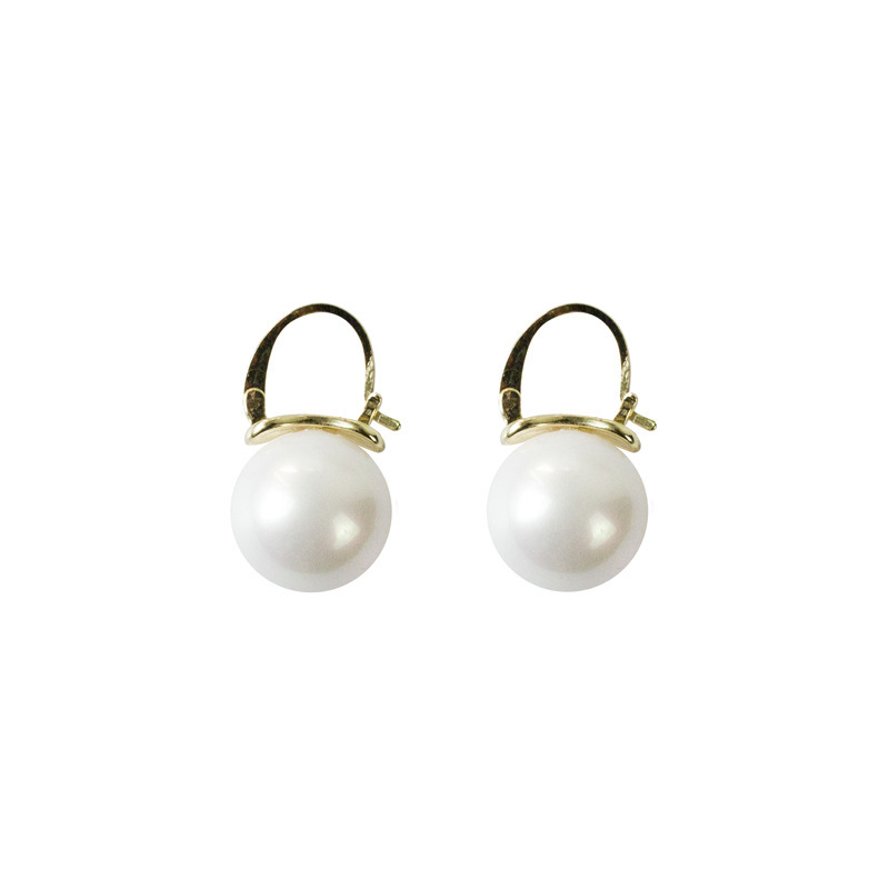 Pearl Exquisite Earrings display picture 2