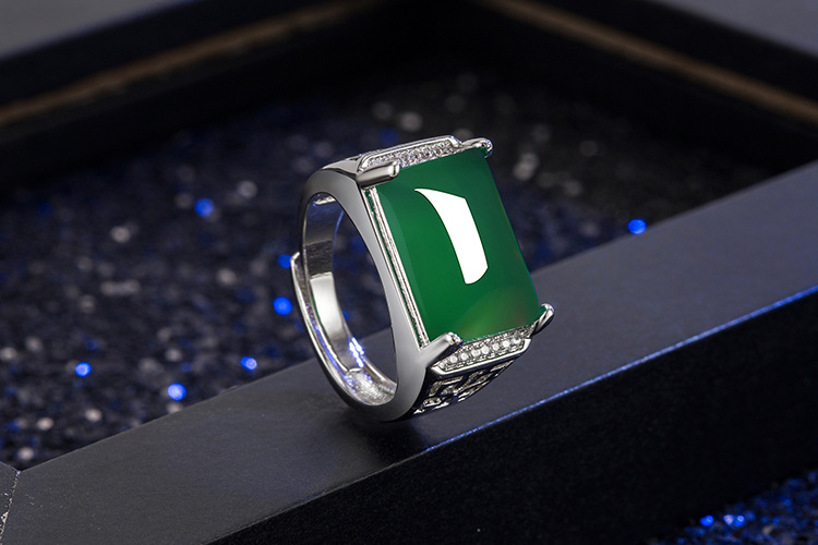 Ethnic Ring Hollow Green Agate Ring Micro-inlaid Zircon Green Chalcedony Ring display picture 4