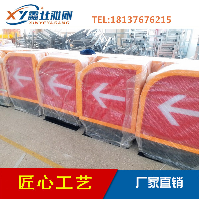 中石油加油站LNG加气站出入口灯箱,CNG品牌广告立柱,机顶灯箱