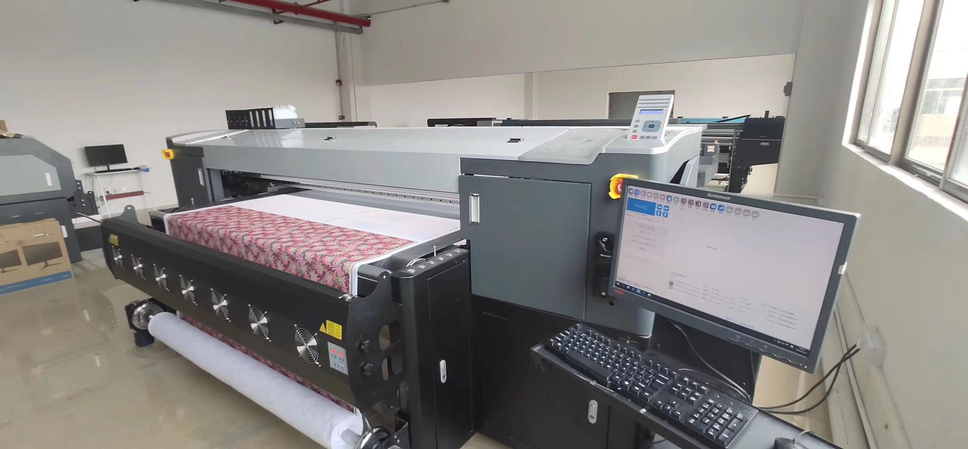 供应16头棉布涂料活性印花机 涤纶两面透印花机 批布印花图案机器