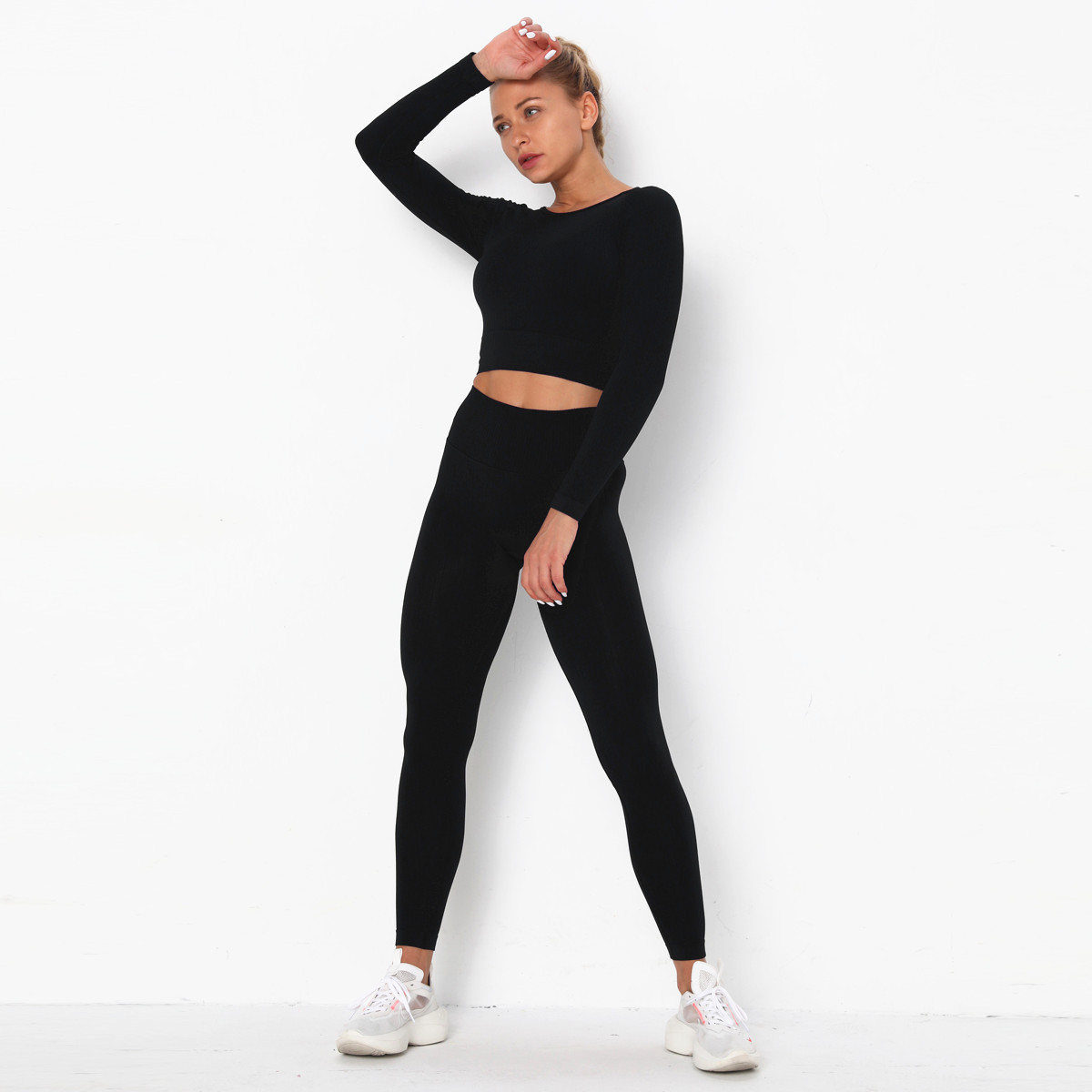 Seamless Long-Sleeved Hip-Lifting Yoga Suit NSNS12250