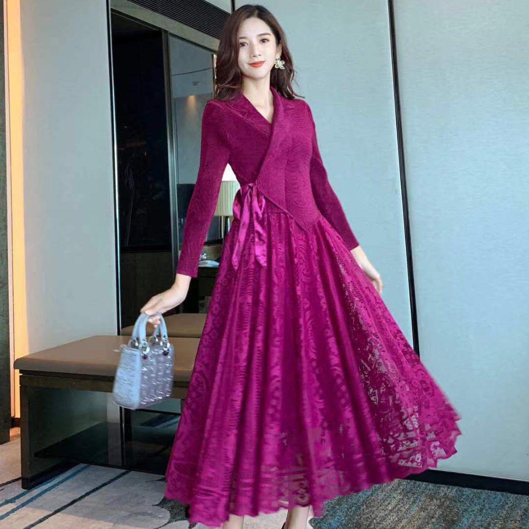 2020冬装金丝绒西装领假两件大摆裙子收腰显瘦长袖蕾丝皱褶连衣裙