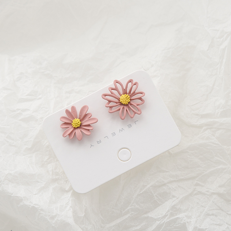 Holiday Occasion Alloy Material 1 Pair Sweet Flower Alloy Plating Women's Ear Studs