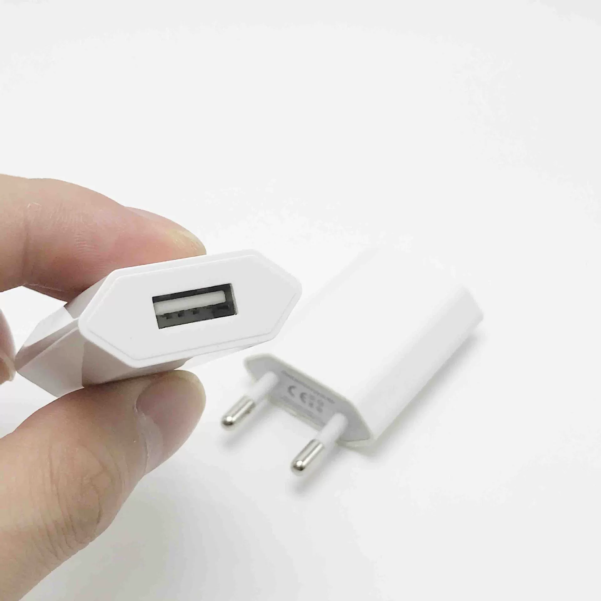 Пингуо четвертое поколение плоский 5V1A USB адаптер 4-е поколение зарядного устройства для мобильного телефона головка Европейские и американские правила Fire Bull Direct Charge
