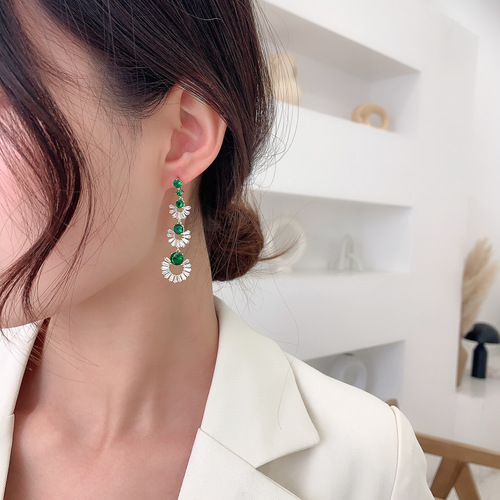 Cross-border Korean earrings for women, light luxury color zirconium retro 925 silver earrings, round face slimming long geometric fan earrings