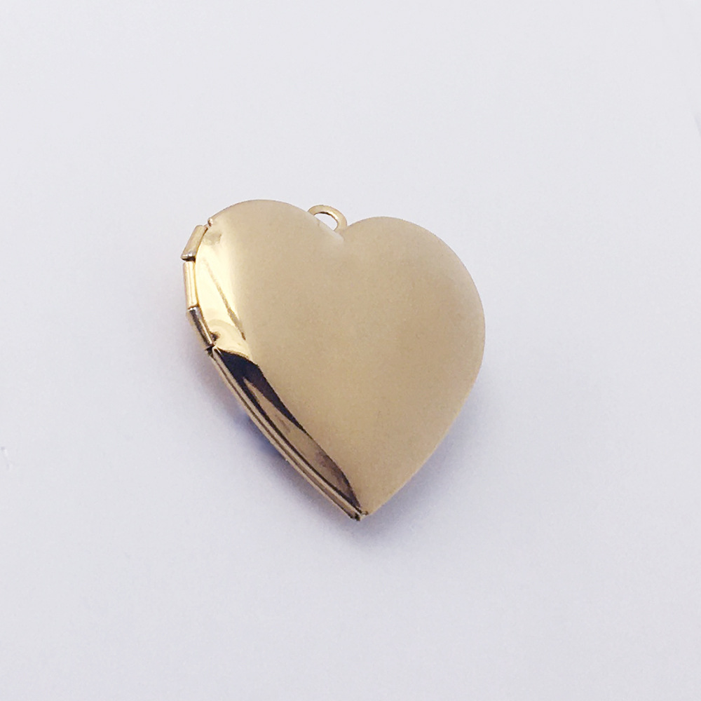 5g Weight Pendant Jewelry Making Type 29*29mm Jewelry Making Size Rose Gold Plated, White Gold Plated, Gold Plated Plating Material DIY Jewelry Accessories Classification 1 Piece Quantity 304 Stainless Steel Material Heart Shape Pattern Plating Design IG Style Style Rose Gold, Gold, Silver Color 1 Piece 29*29mm 304 Stainless Steel Rose Gold Plated White Gold Plated Gold Plated Heart Shape Pendant 7