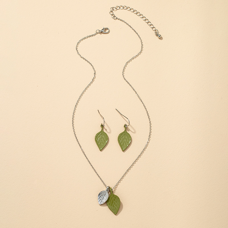 Fashion Jewelry Leaf Earrings  Necklace Set display picture 9