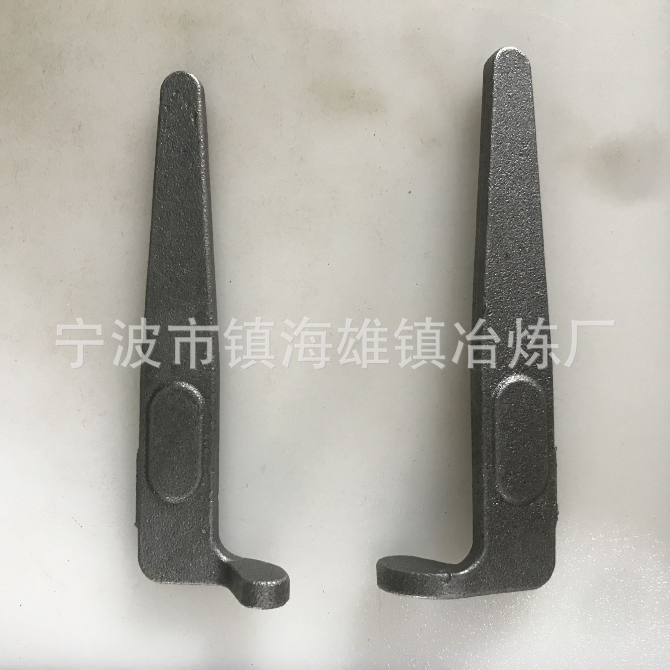 汽车铸造件 汽车配件生产加工 铸造加工定 制 直架浇注件