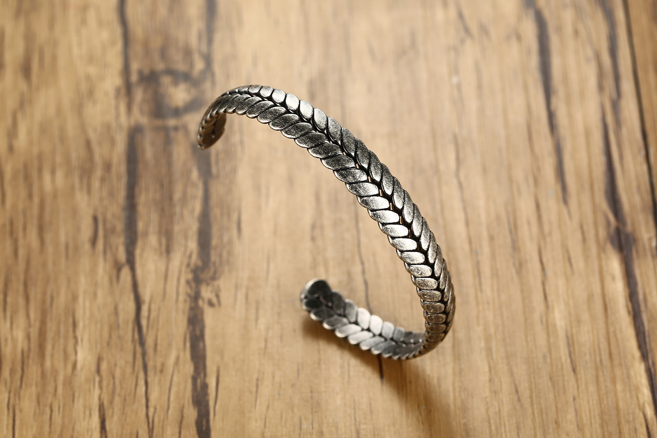 Simple Style Grain Stainless Steel Bangle Plating Stainless Steel Bracelets display picture 2