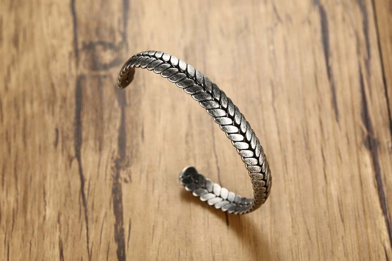 19g Weight Vacuum Plating Gold Plating Process Bangle Classification Daily Occasion 304 Stainless Steel Material Grain Pattern Women'S Gender Plating Design Simple Style Style Simple Style Grain 304 Stainless Steel Stainless Steel Bracelets In Bulk 1