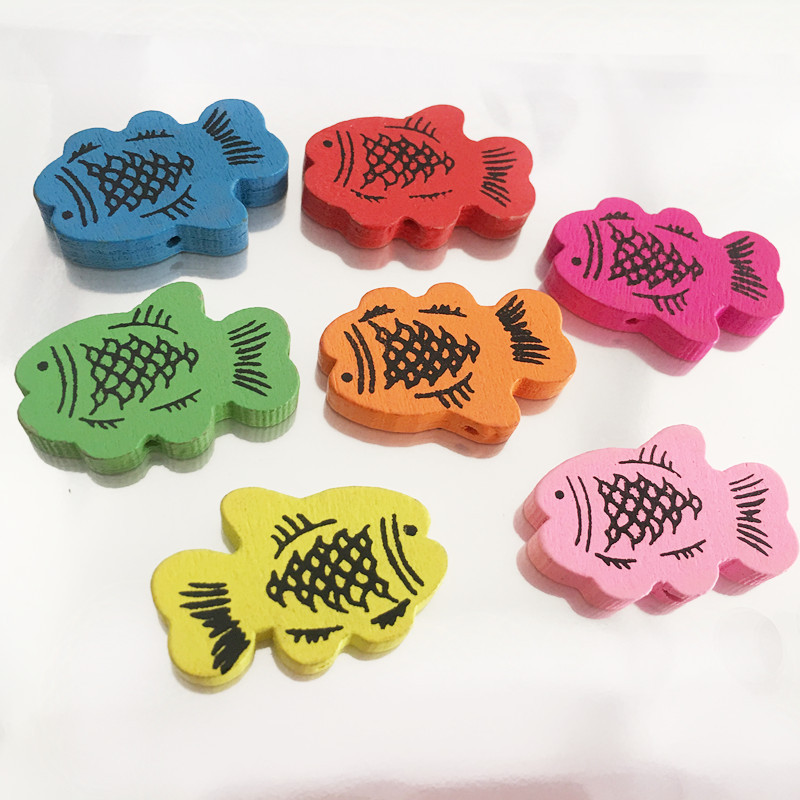 服装辅料天然木质彩色卡通小鱼纽扣 风铃配件 双面印花  印刷木片