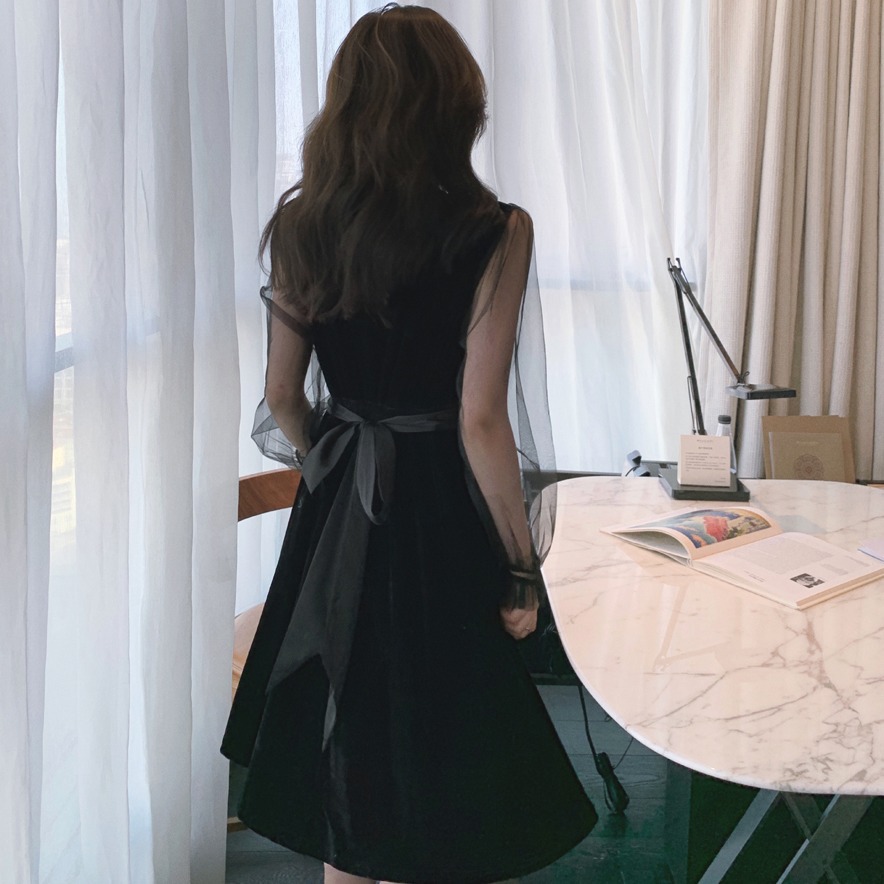 实拍2020秋冬新款高端洋气修身气质网纱拼接长袖收腰丝绒连衣裙女