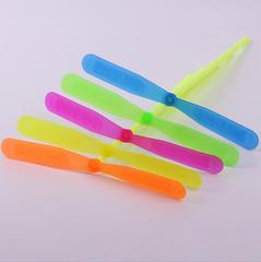 Wooden dragonfly hand-crank double flying leaf plastic dragonfly flying fairy small children's intellectual nostalgia toy wholesale