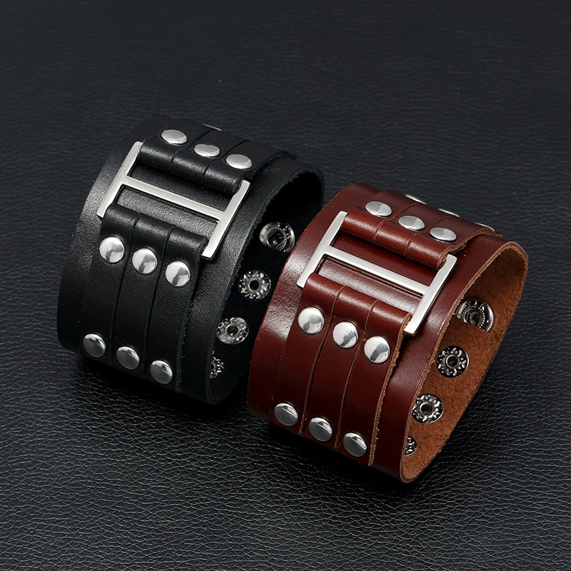 Accesorios de Venta caliente transfronterizos retro multi-capa remache pulsera de piel de vaca personalidad europea y americana estilo punk pulsera de cuero ancho de los hombres