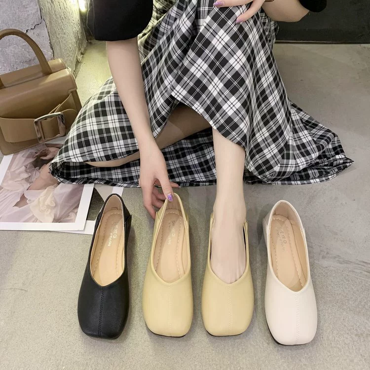 2021 Осенние новые одиночные туфли, женские туфли на плоской подошве с квадратной головкой и мелкой стопой, модная двойная одежда, повседневная женская обувь оптом