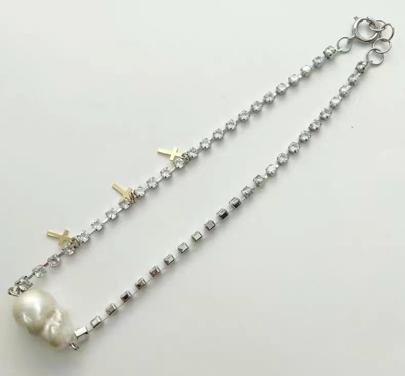 Collar De Aleación Simple Con Cruz De Diamantes Destellantes De Perlas Barrocas Para Mujer display picture 14