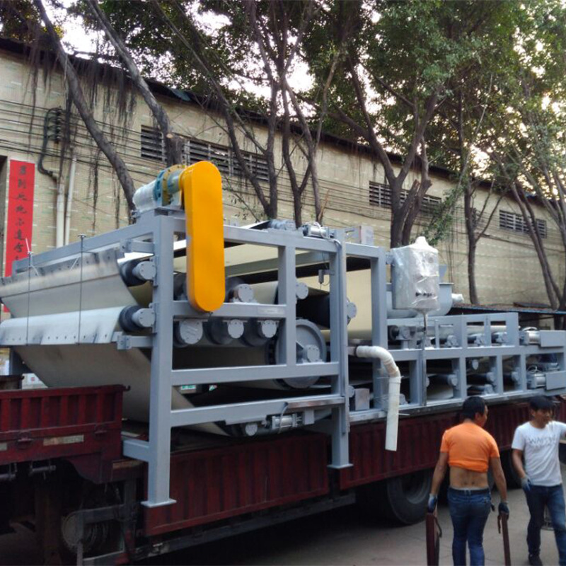 供应矿山污水处理设备，带式压滤机，造纸污泥处理设备