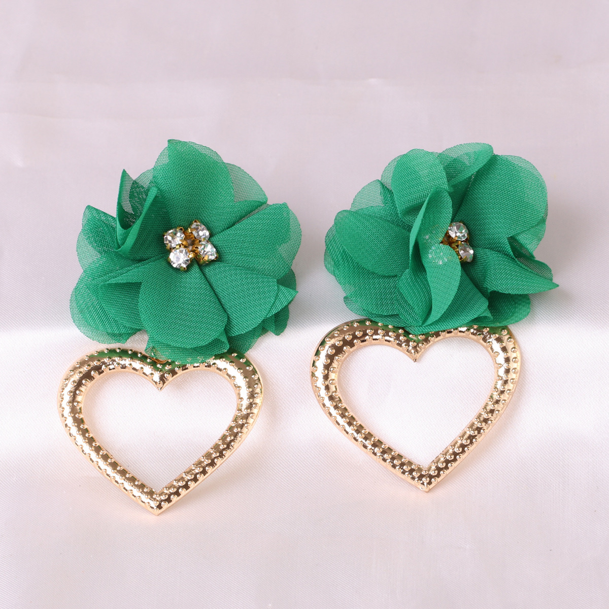 Pendientes Exagerados De La Flor De Las Mujeres De La Marca De La Aleación En Forma De Corazón De La Moda display picture 25