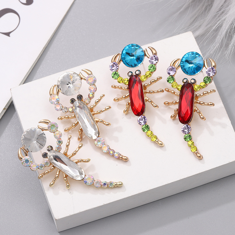 Scorpion Alloy Inlaid Colored Diamond Retro Exaggerated Earrings display picture 13