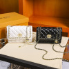 Bag 2020 new pattern Fashion Network Quilted chain Small square package One shoulder Inclined shoulder bag Golden Globe Small bag