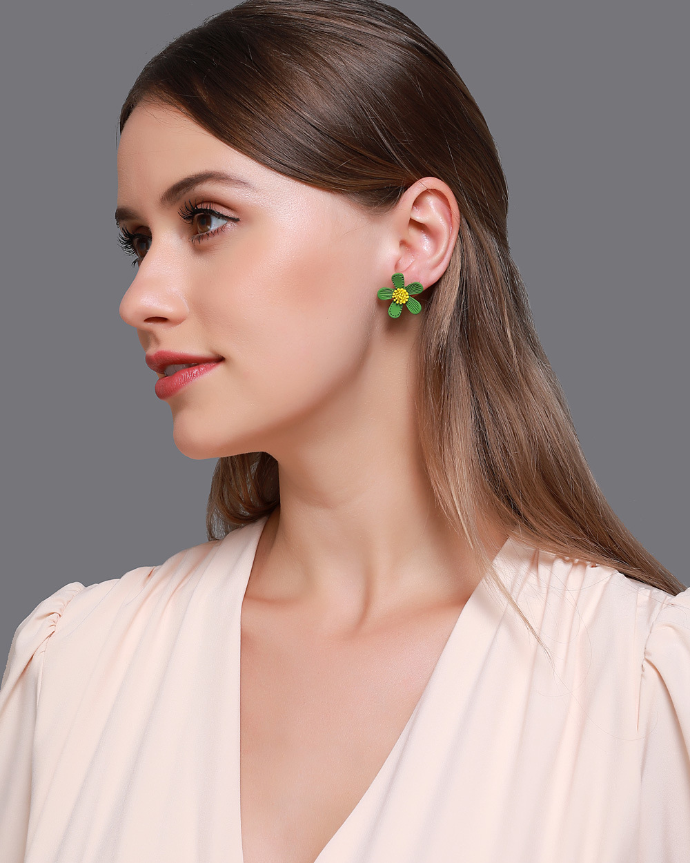 Spring And Summer Hot Earrings Temperament Small Fragrance Flower Earrings Sweet Simple Girl Earrings Wholesale display picture 2