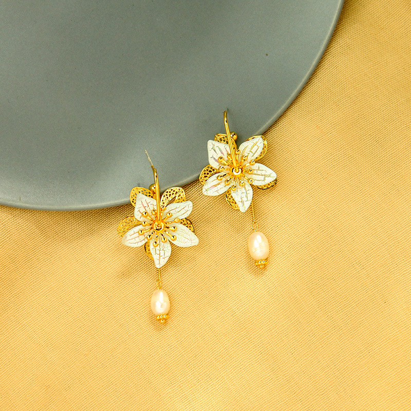 925 Silver Needle Long Fairy Freshwater Pearl Flower Alloy Earrings display picture 3