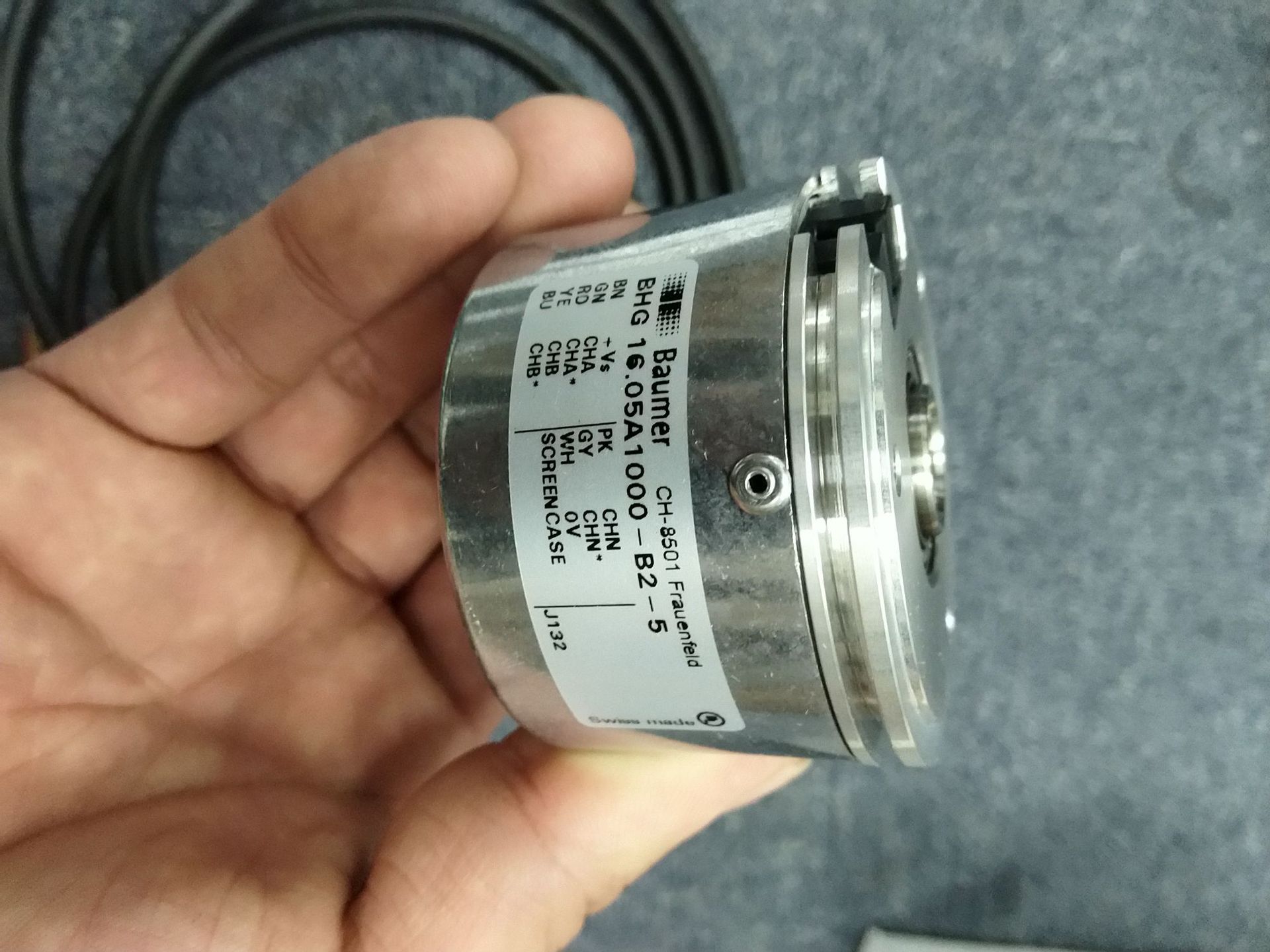 上海思奉贸易供应瑞士BAUMER堡盟传感器编码器 10166133