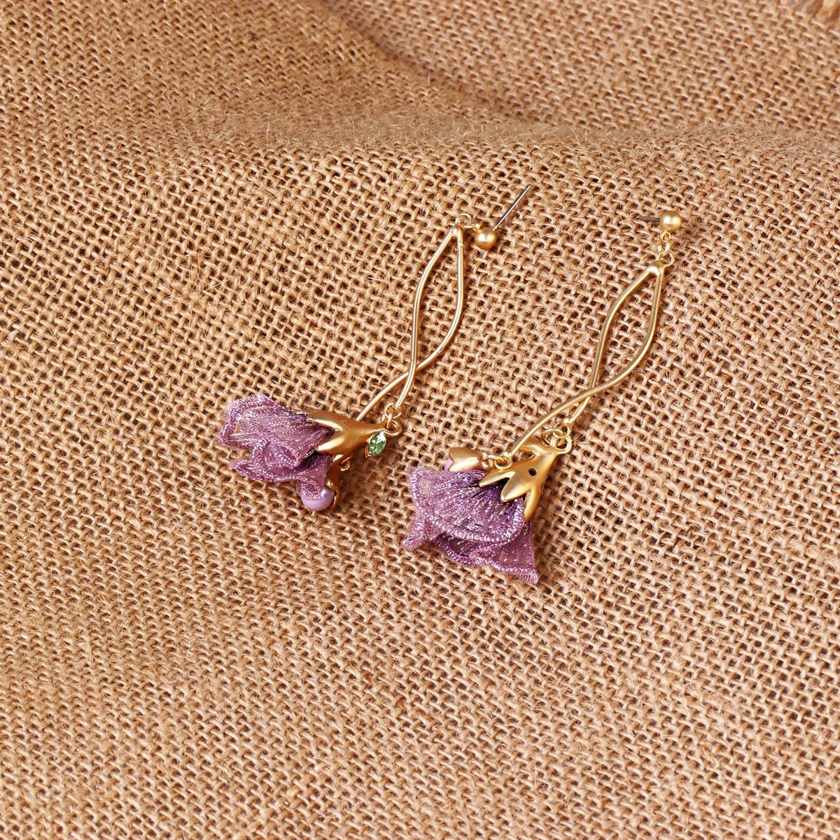 Boucles D&#39;oreilles En Forme De Fleur De Mode Coréenne Vente Chaude En Gros display picture 3