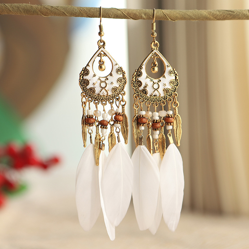 1 Pair Retro Feather Alloy Plating Women's Drop Earrings display picture 6